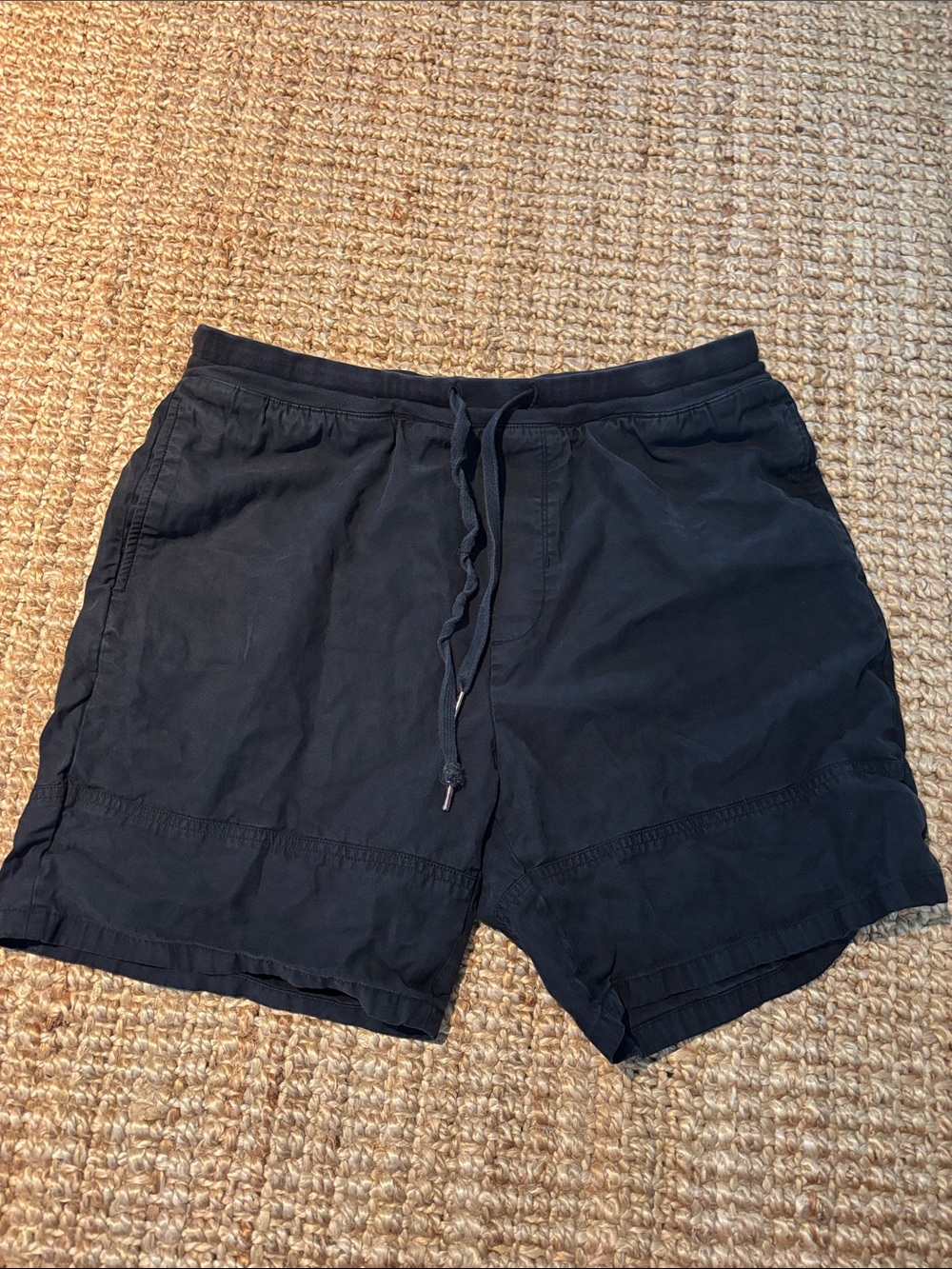 Vince Men's Black Cargo Drawstring Shorts